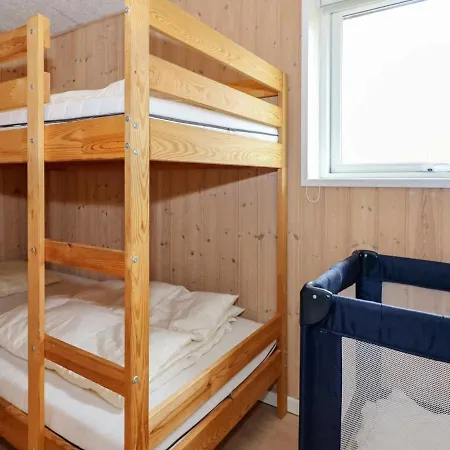 Σπίτι διακοπών Cozy Holiday In Hadsund With Private Whirlpool *