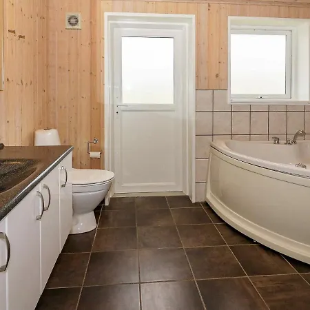 Cozy Holiday In Hadsund With Private Whirlpool Σπίτι διακοπών