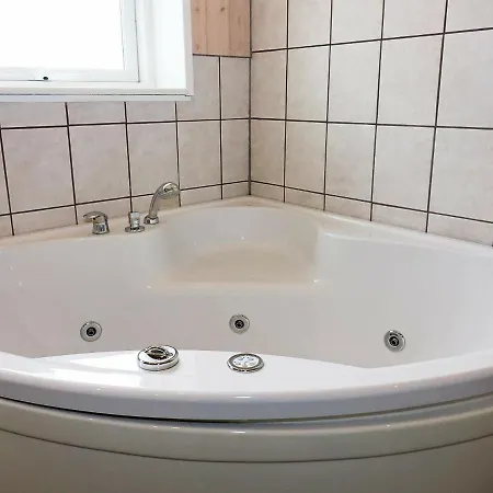 Cozy Holiday In Hadsund With Private Whirlpool Odde