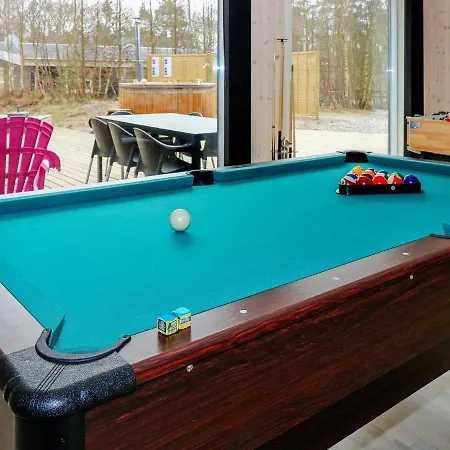 Σπίτι διακοπών Cozy Holiday In Hadsund With Private Whirlpool