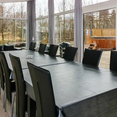 Σπίτι διακοπών Cozy Holiday In Hadsund With Private Whirlpool Odde